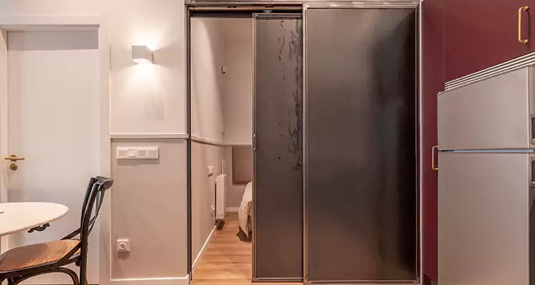 We Fix Closet Sliding Door in Port Orange, FL 