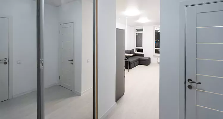 Modern Mirrored Closet Doors Repair in Port Orange, FL